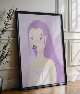 Ilustración de una mujer con cabello morado y mariposas