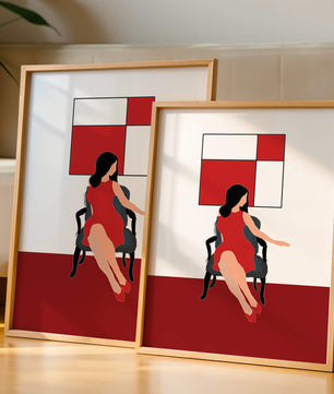 Mujer abstracta en vestido rojo sentada en una silla con arte geométrico en la pared