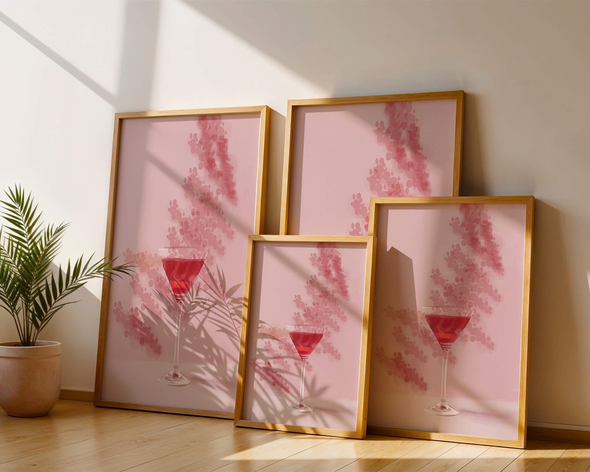 Elegante copa de cóctel roja sobre un fondo texturizado rosa