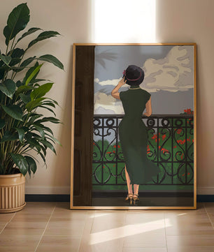Mujer elegante en un balcón con vista pintoresca y flores rojas