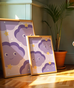 Wunderliches lila Wolken- und Sternenmuster für die Kinderzimmerdekoration