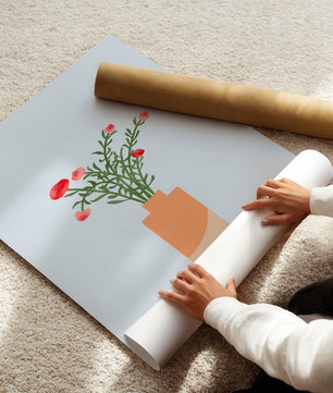 Minimalist Vase with Red Flowers on Light Background - Mi tienda
