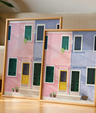 Casas pastel encantadoras con puertas y ventanas coloridas