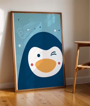 Pingüino animado juguetón sobre un fondo azul caprichoso