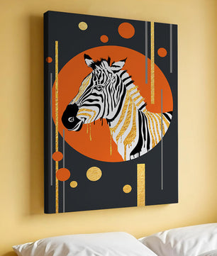 Arte moderno de cebra con acentos dorados sobre fondo abstracto