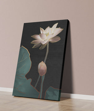 Flor de loto con detalles dorados sobre fondo oscuro