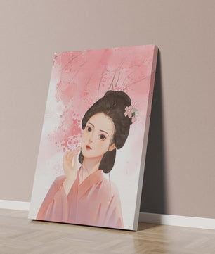 Femme japonaise traditionnelle avec des fleurs de cerisier roses en arrière-plan