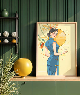 Mujer elegante con vestido tradicional y fondo floral y sol dorado