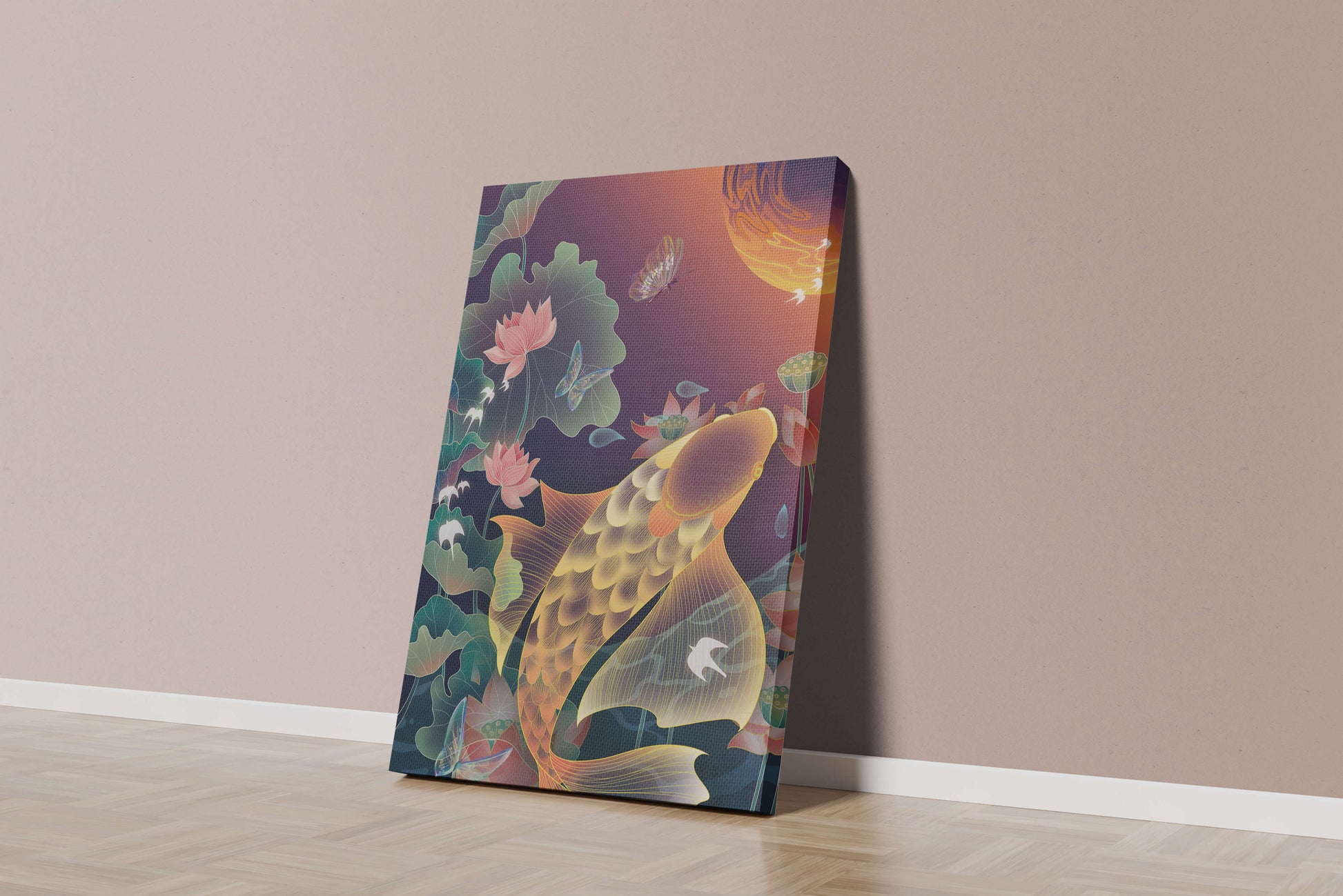 Bunte Koi-Fische mit Lotusblumen und Schmetterlingen bei Sonnenuntergang