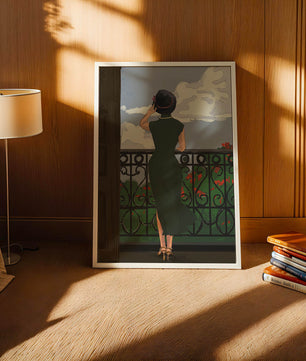 Mujer elegante en un balcón con vista pintoresca y flores rojas
