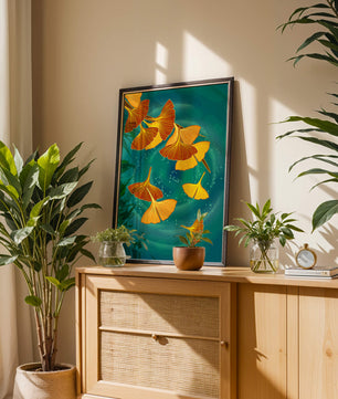 Blätter des Ginkgo-Stylings auf einem türkisfarbenen Hintergrund schweben