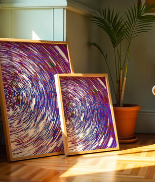 Dynamisches Spiralmuster mit lebendigen Farben
