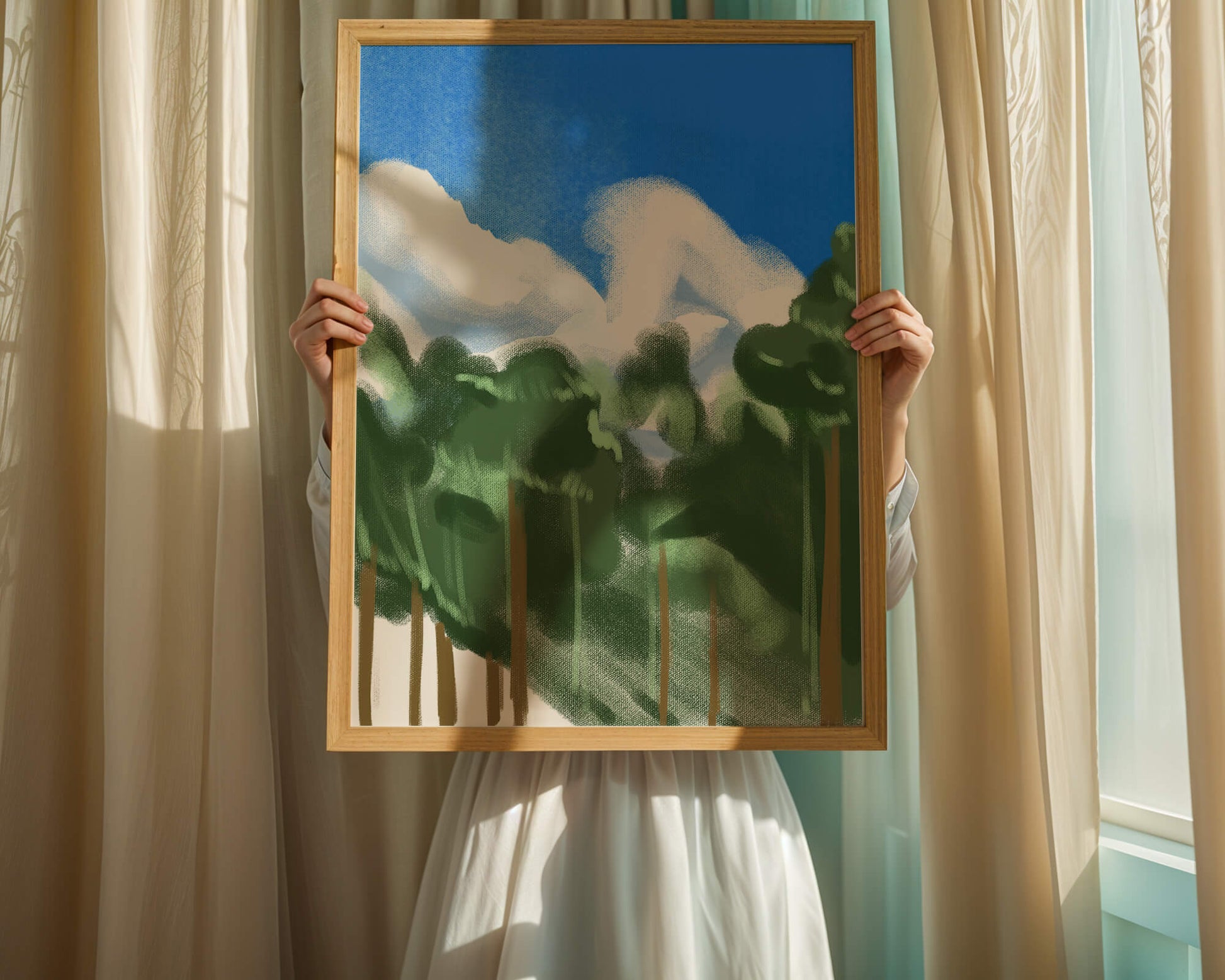 Malerische Waldlandschaft mit blauem Himmel und flauschigen Wolken