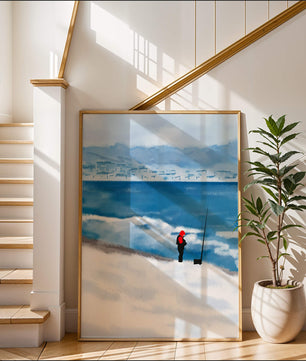 Winterlandschaft mit Person in roter Jacke am Meer