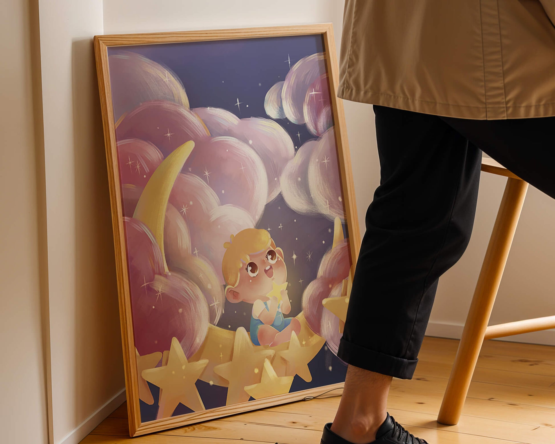 Escena encantadora del cielo nocturno para niños con un niño en una luna creciente