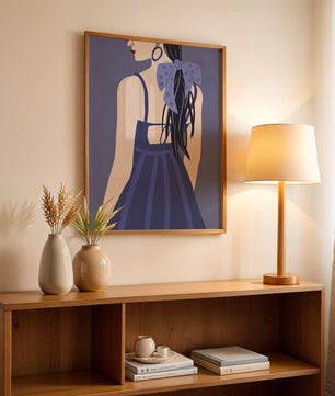Stilvolle Illustration einer Frau mit gepunkteter Schleife und blauem Kleid
