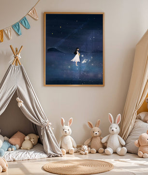 Niña en vestido blanco mirando al cielo estrellado