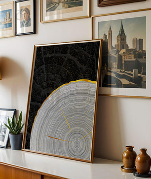 Abstract Wood Grain Pattern with Gold Accents on Black Background - Mi tienda