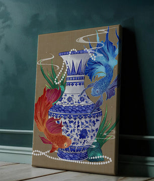 Jarrón de cerámica elegante con diseño de peces vibrantes y flores