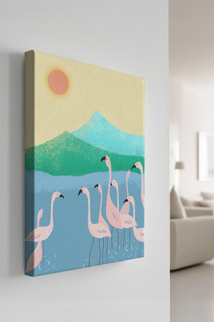 Friedliche Szene mit Flamingos in einer ruhigen Landschaft mit Bergen und Sonnenuntergang