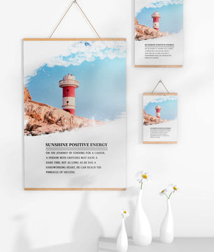 Faro inspirador con texto motivacional y fondo de cielo