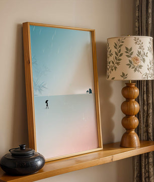 Paisaje Minimalista con Silueta en Ambiente Lluvioso