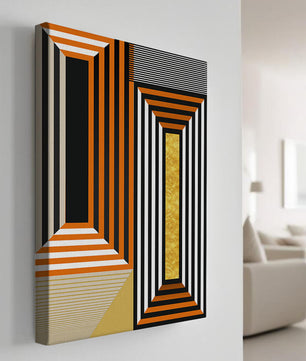 Arte abstracto geométrico con rayas y elemento dorado en naranja, negro y blanco