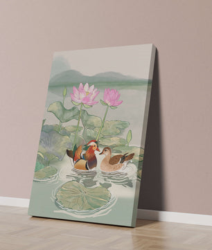Patos mandarines y flores de loto en un estanque tranquilo