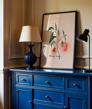 Watercolor Illustration of Honey Peach with Leaves on Light Background - Mi tienda