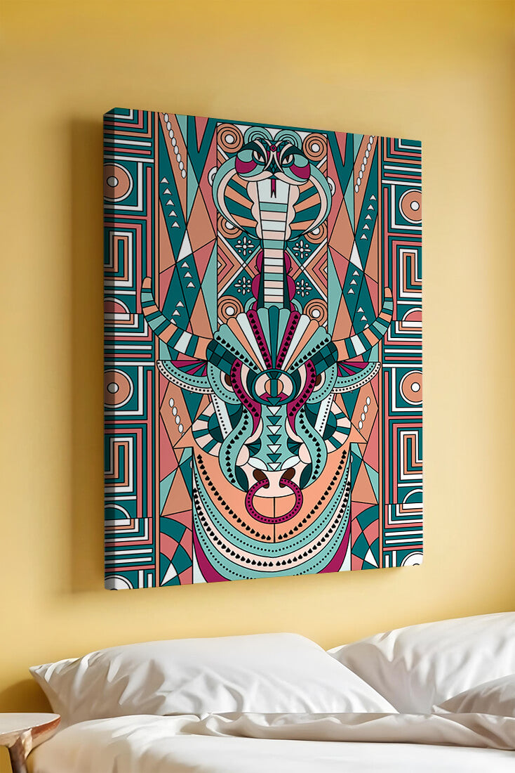 Patrón geométrico de animales con toro y cobra en colores vibrantes