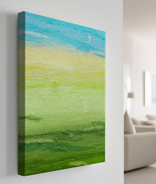Paisaje abstracto con cielo azul y campos verdes