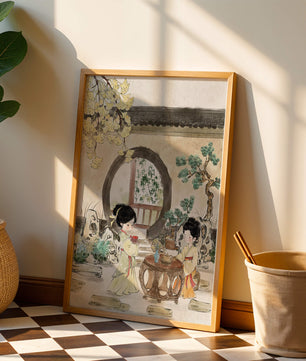 Scène sereine de jardin traditionnel chinois avec des femmes en tenue élégante