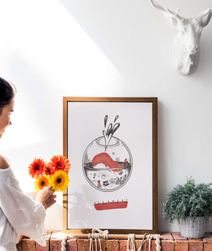 Ilustración de una ballena dentro de una pecera con una regla rosa