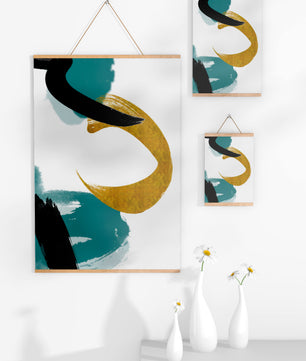 Composición minimalista abstracta con elementos dorados y turquesa