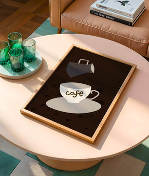 Taza de café minimalista con jarra vertiendo sobre fondo oscuro