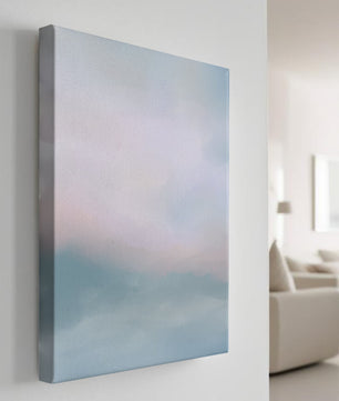 Paisaje de nubes abstracto con tonos suaves de rosa y azul