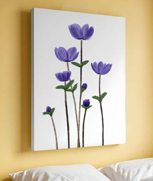 Flores púrpuras elegantes en un fondo oscuro