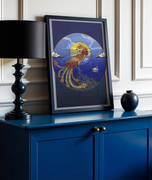 Phénix doré aux plumes éclatantes dans un décor marin mystique