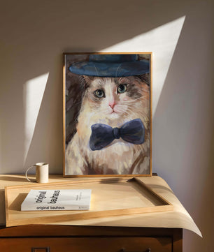 Gato encantador con traje formal, sombrero y corbata de moño