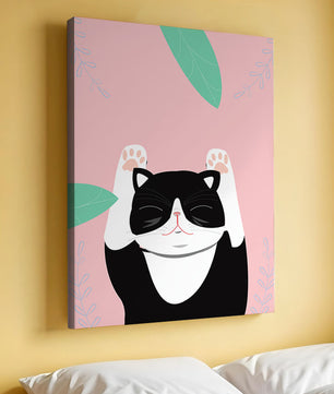 Gato ilustrado sobre fondo rosa con hojas.