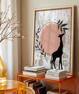 Von der Natur inspiriertes Kunstwerk mit Giraffensilhouette und botanischen Elementen