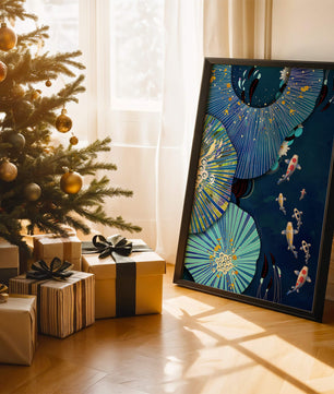 Scène sous-marine vibrante avec des carpes koï et un motif floral abstrait
