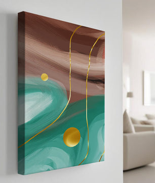 Composición abstracta con elementos dorados sobre fondo turquesa y marrón