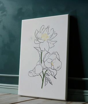 Elegante Pfingstrosen-Linienkunst mit goldenen Akzenten