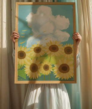 Sonnenblumen in einer hellen Wiese mit blauem Himmel und Wolken