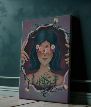 Portrait enchanteur d'une femme aux yeux floraux et aux cheveux noirs