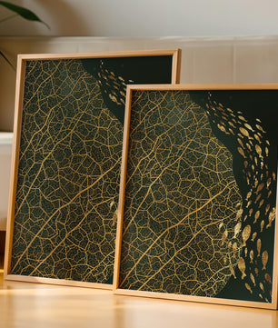 Hoja abstracta con patrón geométrico y siluetas de peces