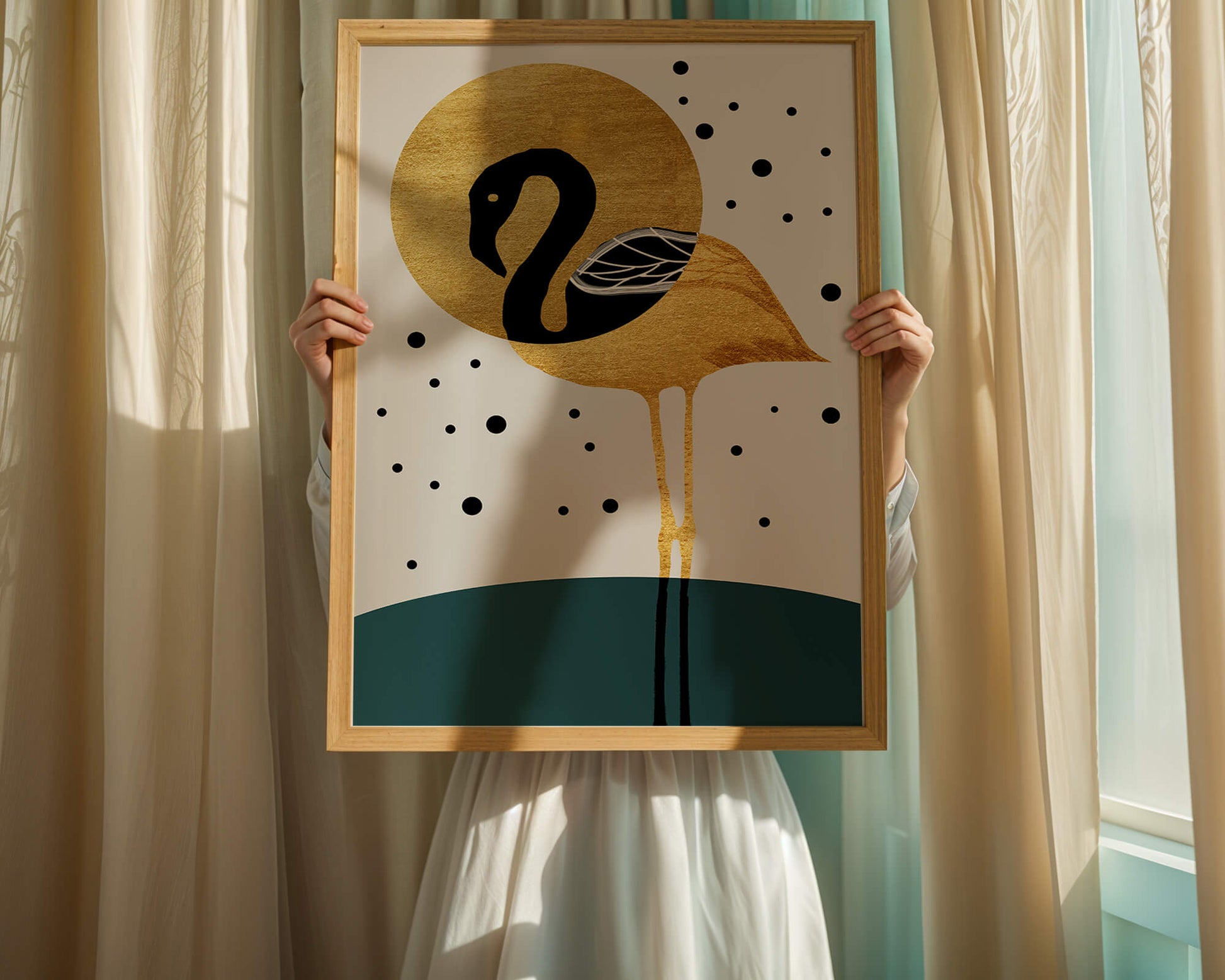 Elegante ilustración de flamenco dorado y negro con elementos de puntos abstractos