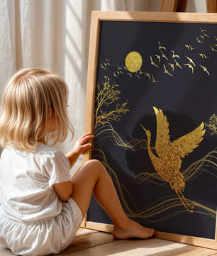 Goldener Kranich fliegt nachts über abstrakte Landschaft