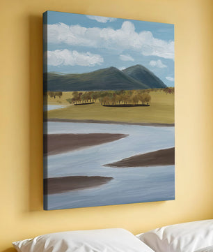 Paisaje sereno con montañas, árboles y río
